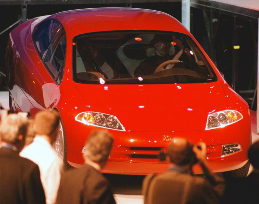  Dodge Intrepid ESX2 Concept 1998 года  (фото 6 из 28)